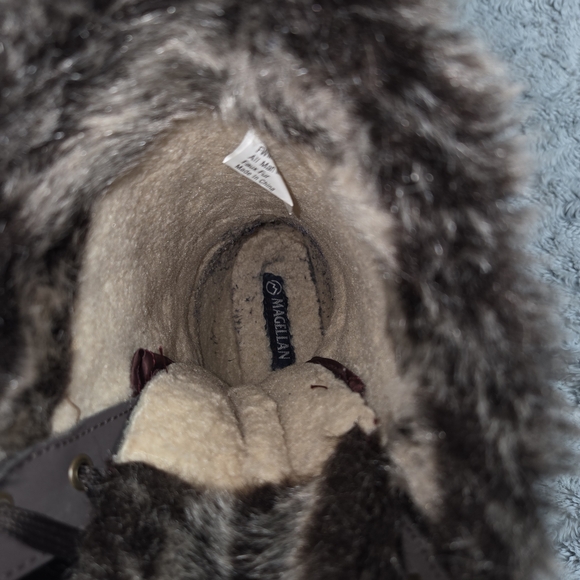 Magellan Outdoors Women's Brown and Burgundy Insulated Lace-Up Winter Boots - Picture 10 of 11